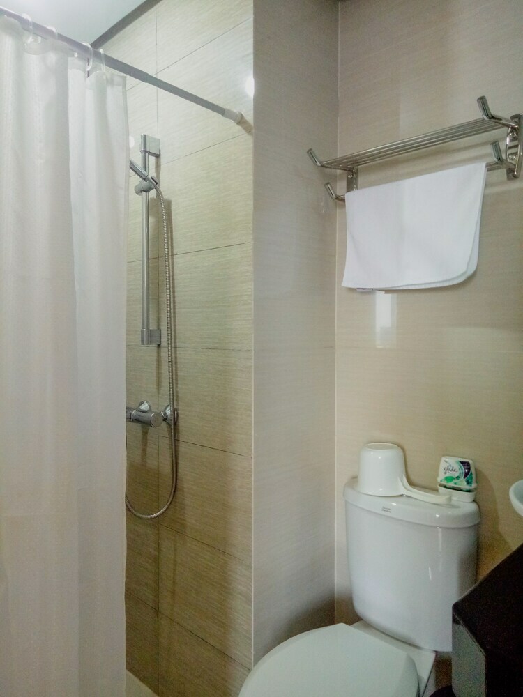 Airport T3 Newport Condotel