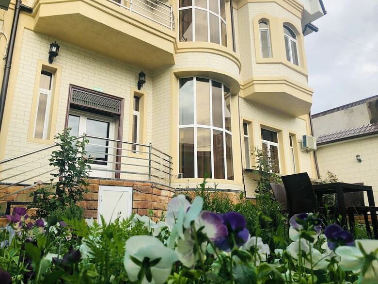 Hotel Rahat Palace