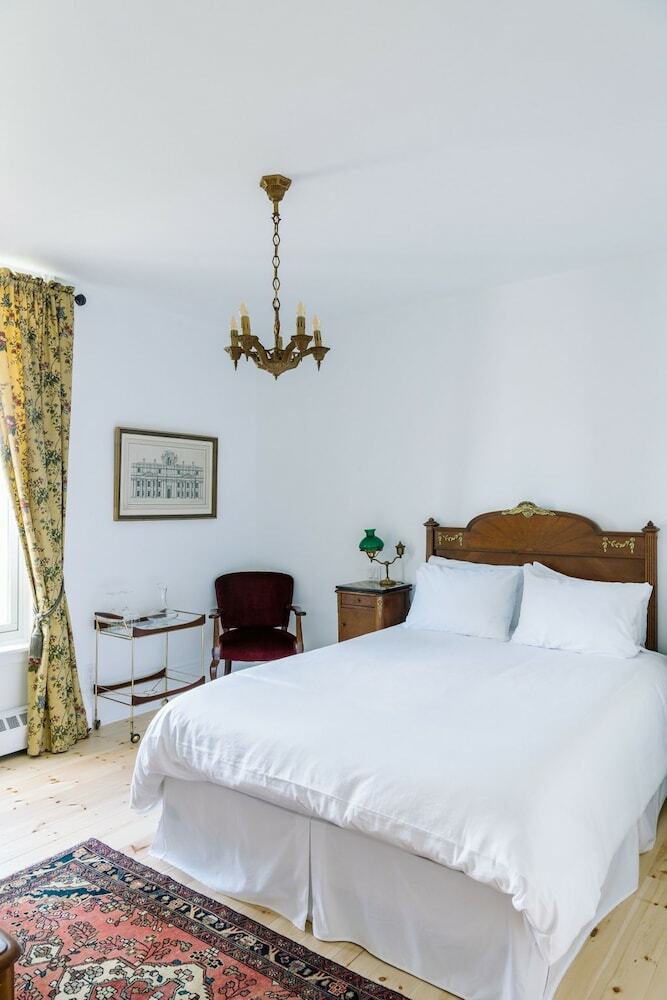 Hotel Merrill House