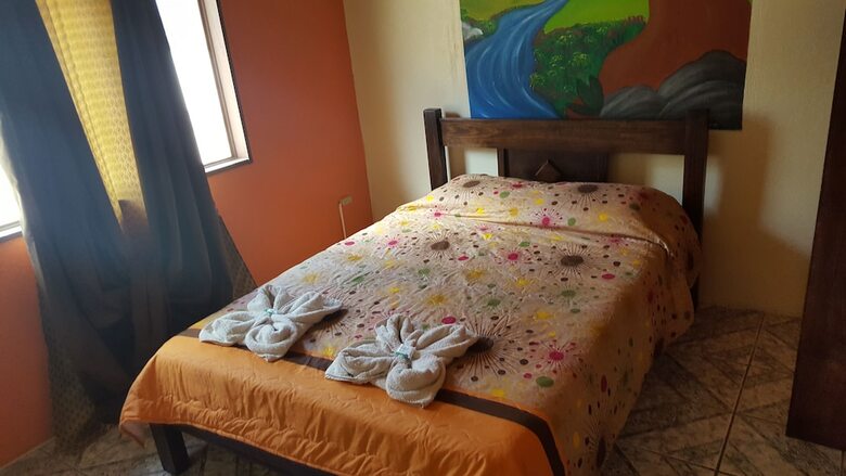 Hostal Que Tuanis Hostel Monteverde