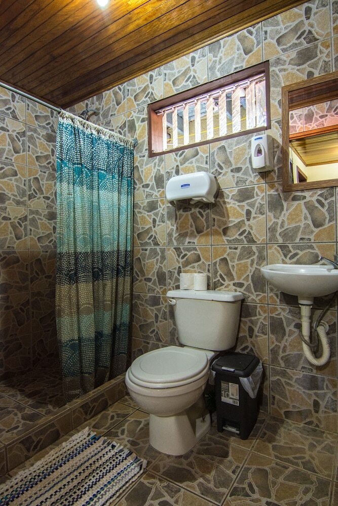 Hostal Que Tuanis Hostel Monteverde