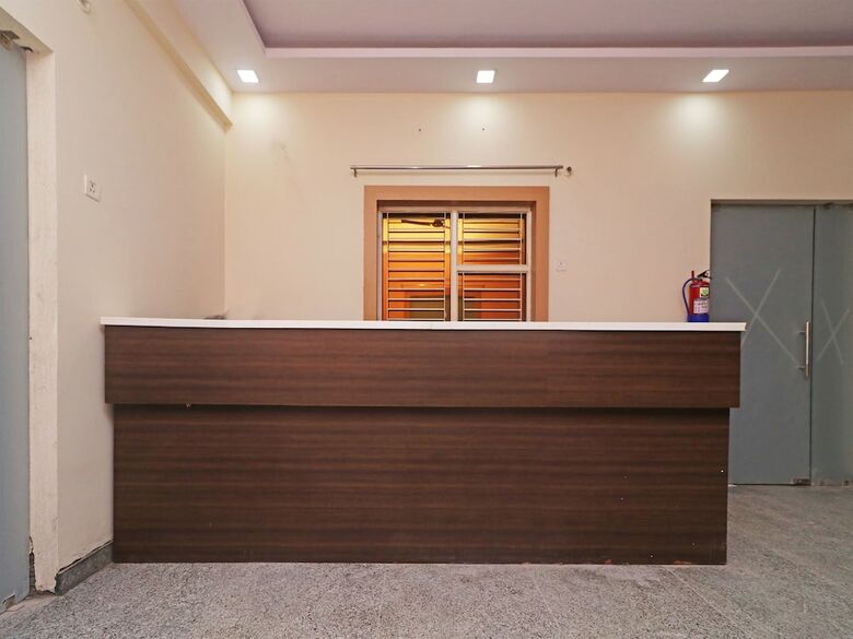 Oyo 28629 Hotel Crosswind