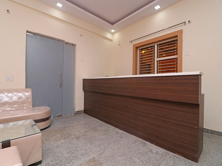 Oyo 28629 Hotel Crosswind