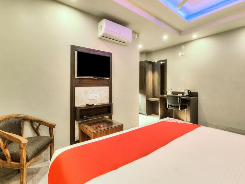 Hotel Capital O 28710 Mamta International