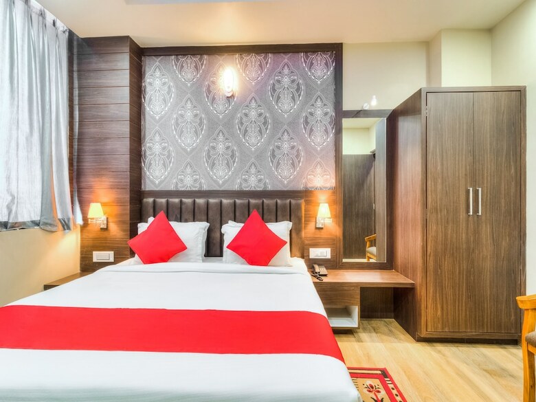 Hotel Capital O 28710 Mamta International