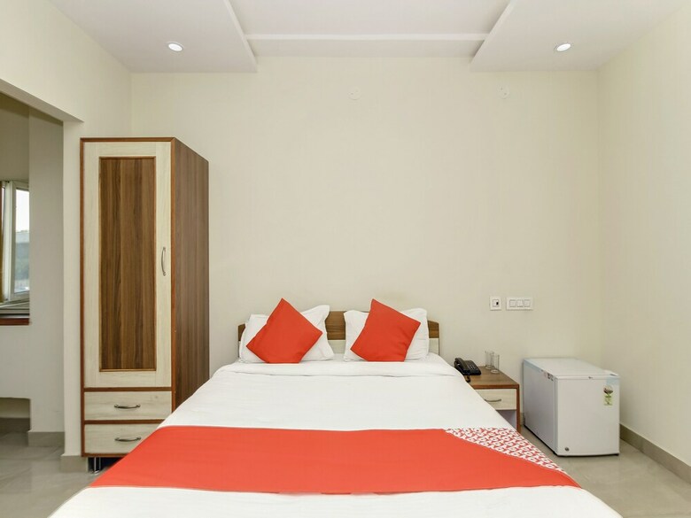 Hotel Oyo 28679 Sri Lakshmi Deluxe