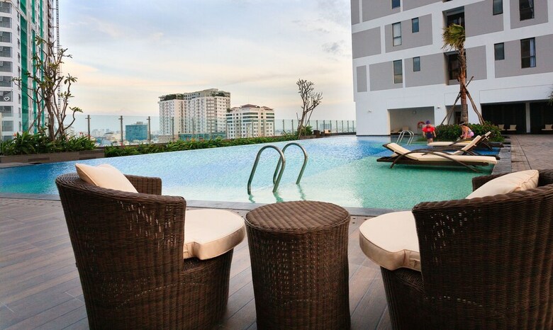 Mk Rivergate Apartment