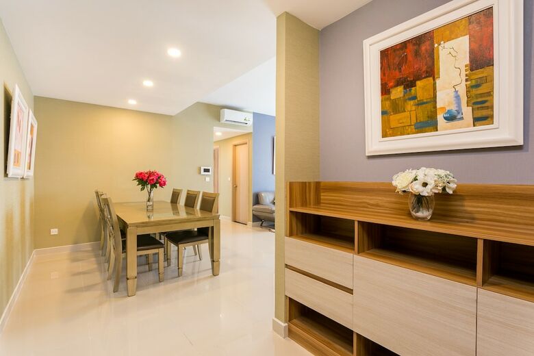 Mk Rivergate Apartment