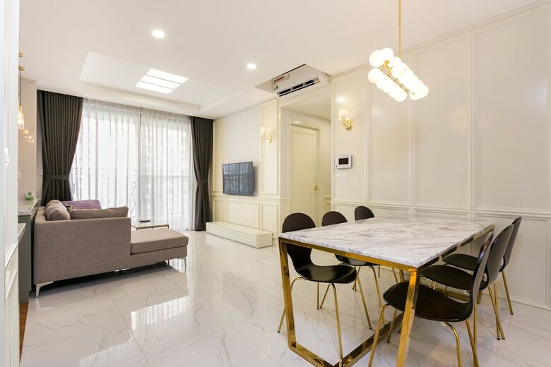 Mk Rivergate Apartment