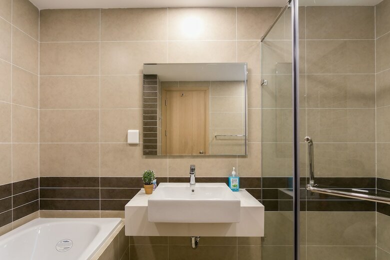 Mk Rivergate Apartment
