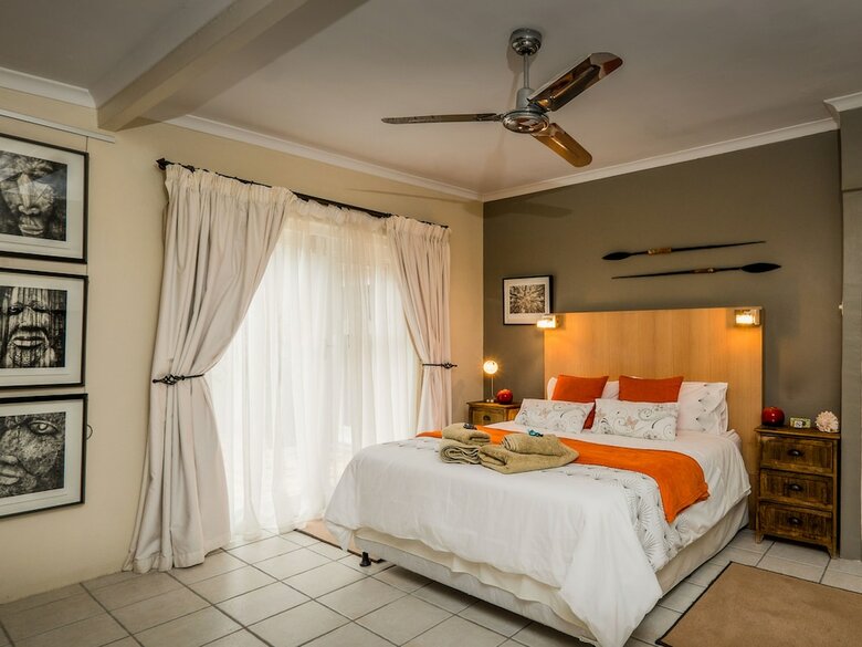 Hotel Art Gallery Guesthouse Thandekayo