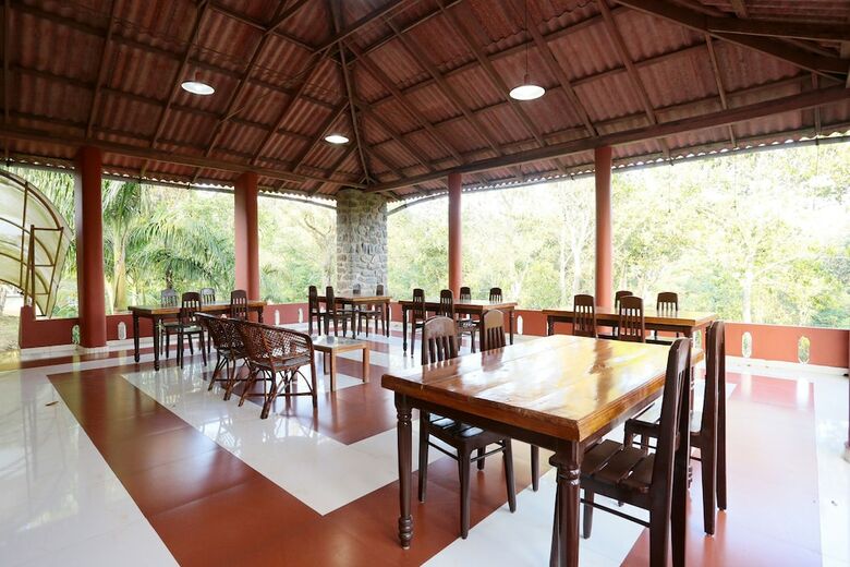 Hotel Oyo 28554 Eletaria