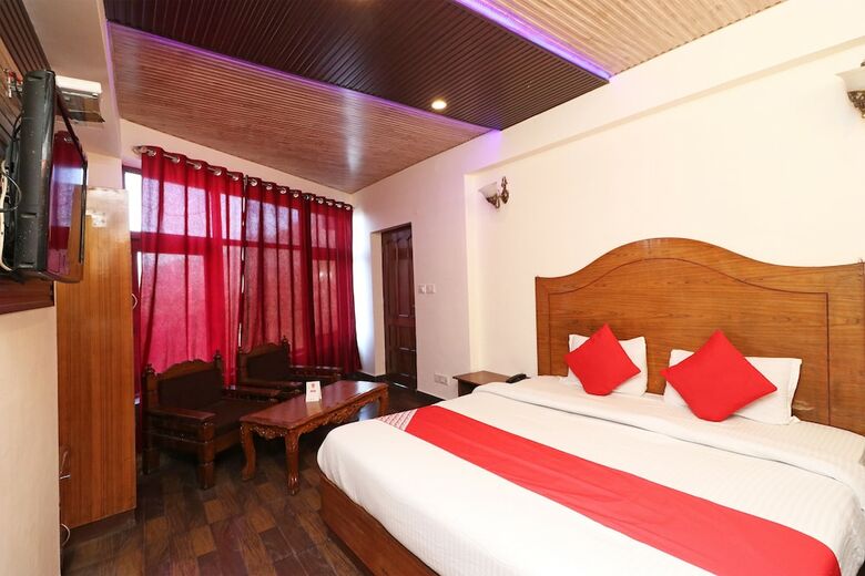 Hotel Oyo 19947 Akanksha Anand Plaza