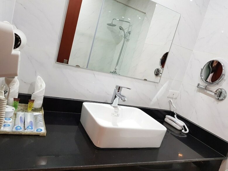 Relax Ha Long Hotel