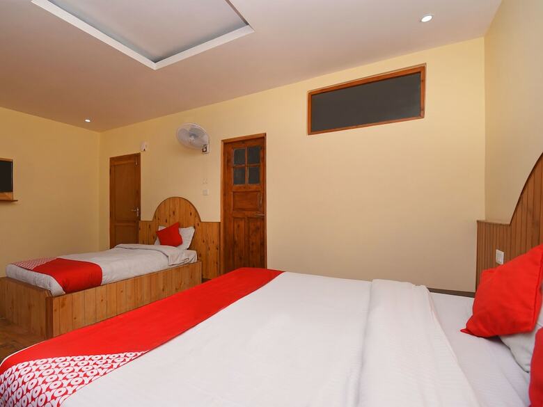Oyo 19322 Hotel Snow Flake