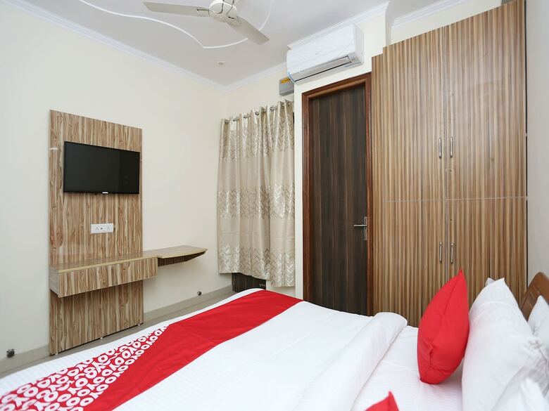 Hotel Oyo 13115 Star Guest House