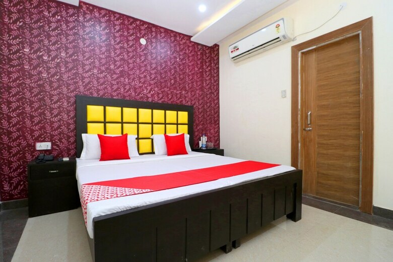 Oyo 27916 Hotel Bubbles