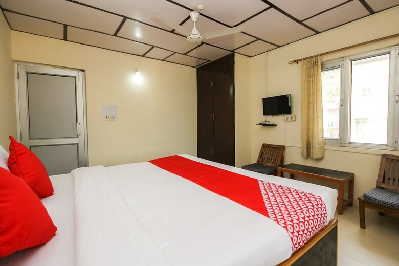 Oyo 24525 Hotel Country Lodge