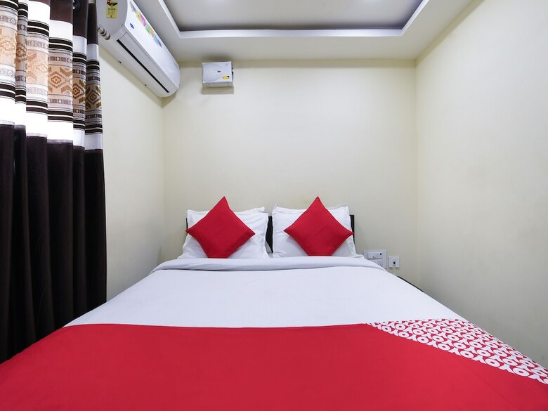 Hotel Oyo 28367 Akshaya Grand