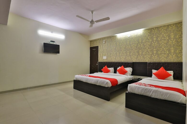 Hotel Oyo 28344 Siddhi Vinayak Rooms