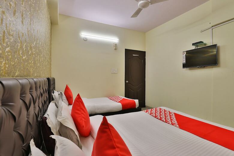 Hotel Oyo 28344 Siddhi Vinayak Rooms