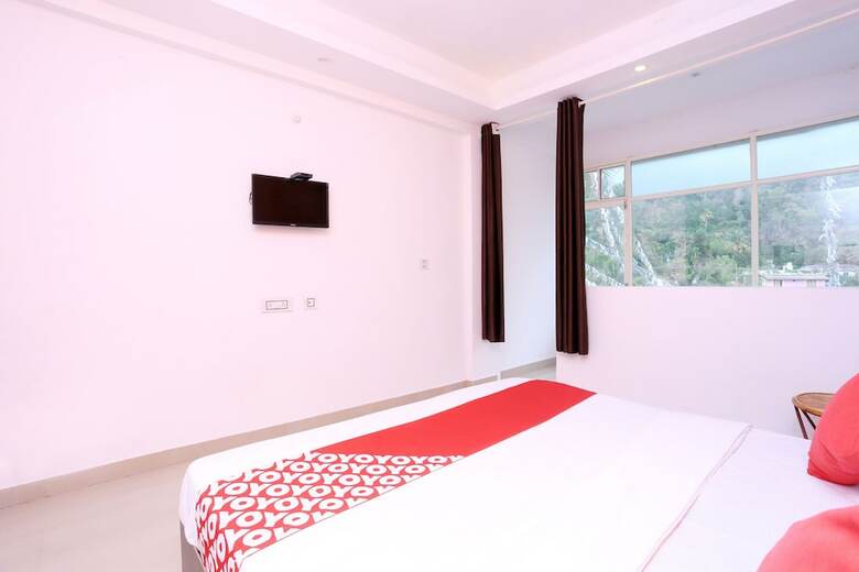 Hotel Oyo 23756 Munnar Paradise, Irumupalam