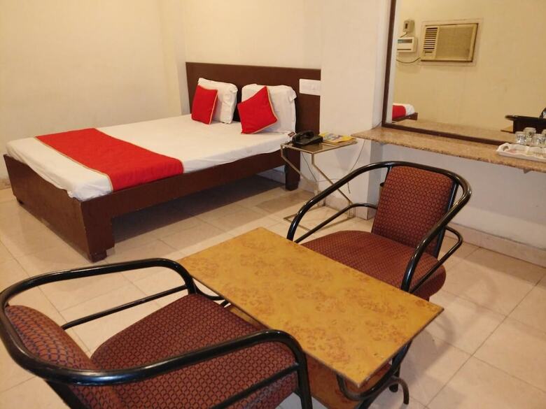Hotel Morya