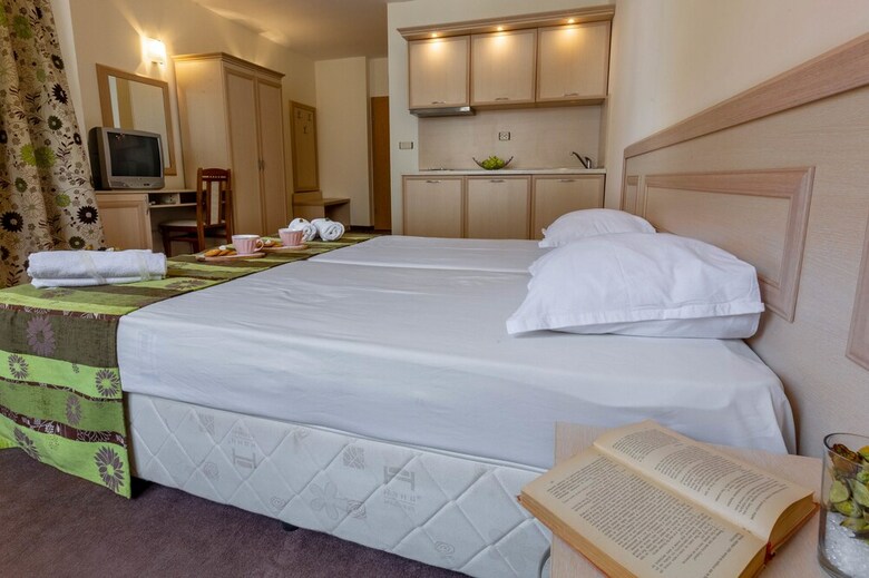 Aparthotel Studio With Kitchenette In Avalon Complex