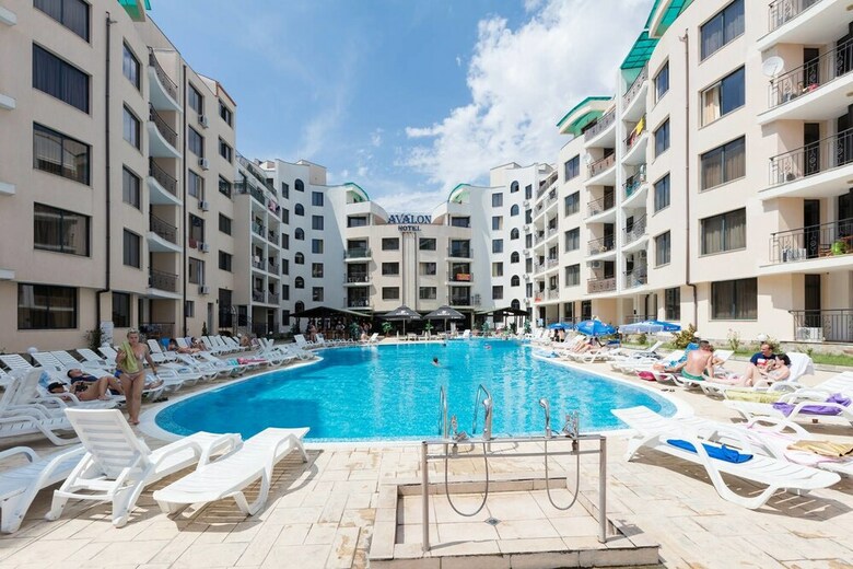 Aparthotel Studio With Kitchenette In Avalon Complex