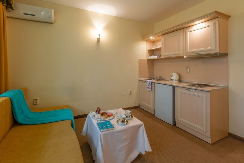 Aparthotel Apartment With Kitchenette In Avalon Complex