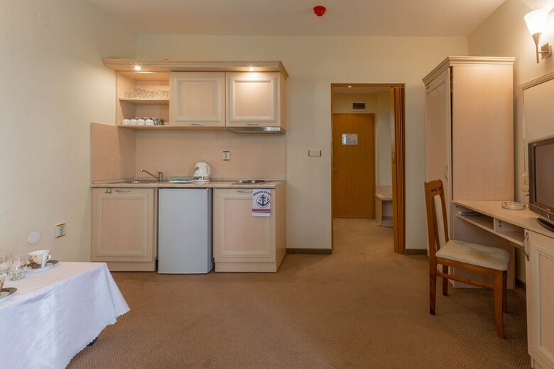 Aparthotel Apartment With Kitchenette In Avalon Complex