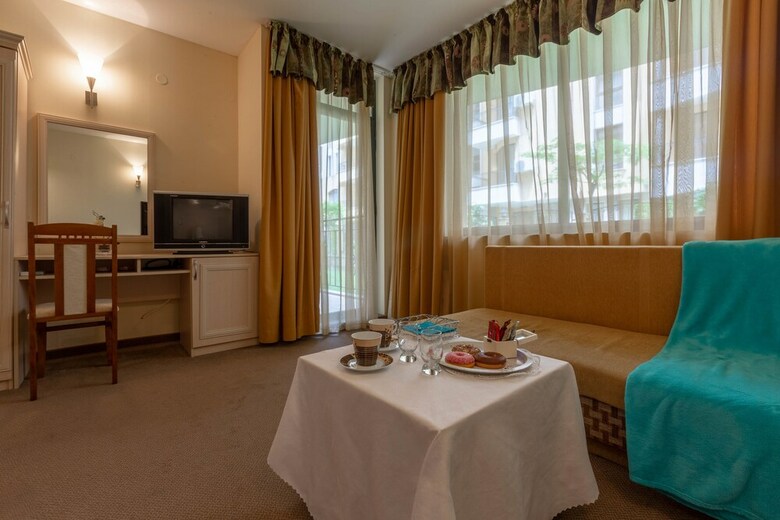 Aparthotel Apartment With Kitchenette In Avalon Complex