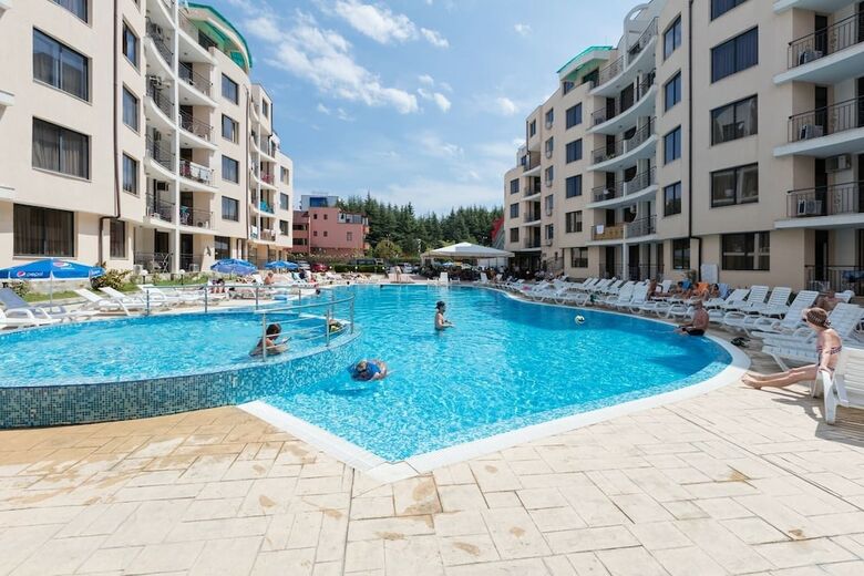 Aparthotel Apartment With Kitchenette In Avalon Complex