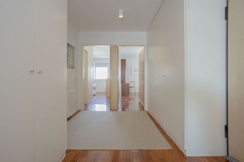 Liiiving - Bright Light Apartment