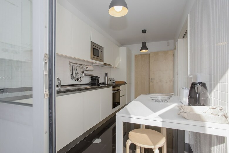Liiiving - Bright Light Apartment