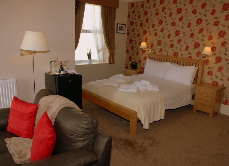 Riviera Lodge Hotel