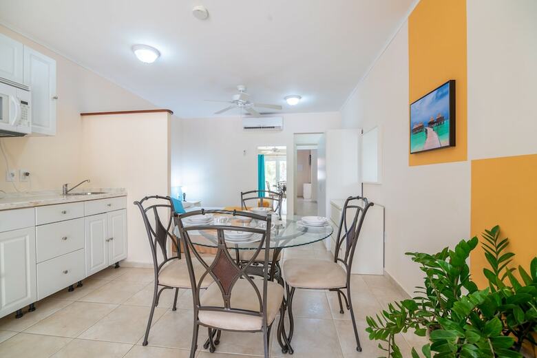 Hotel Aqua Viva Suites
