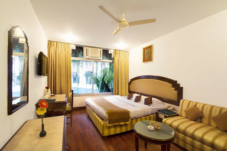 Hotel Deep Palace