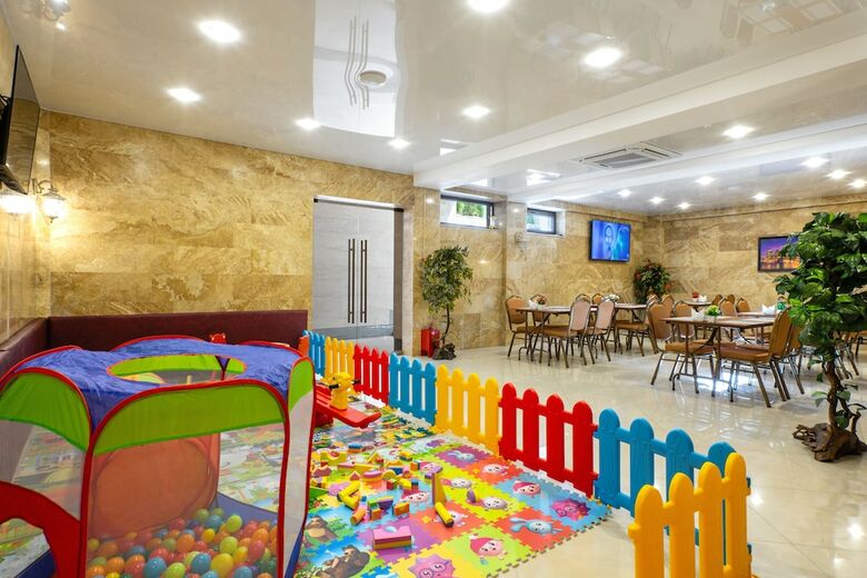 Modart Hotel