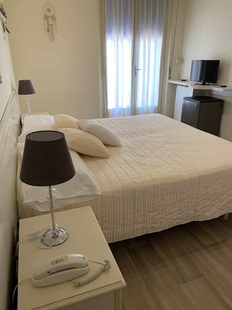 Hotel Deanna Golf