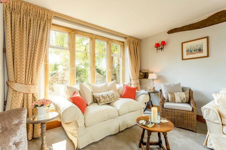 Traditional Cotswold Cottage With Stunning Garden