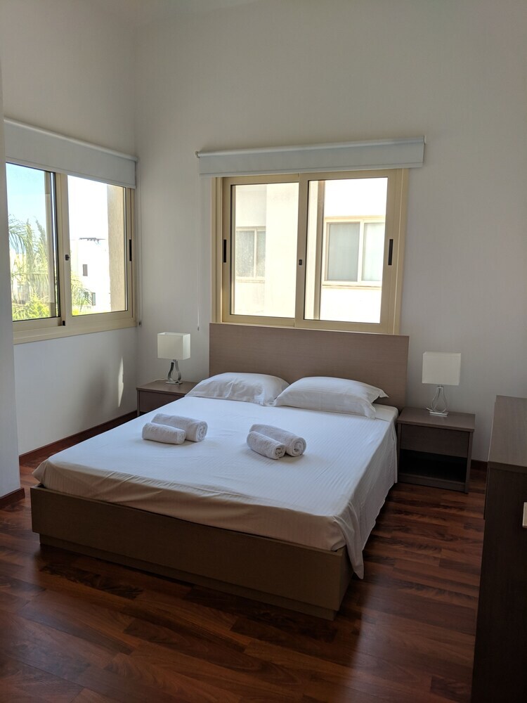 Anthorina Villa 9