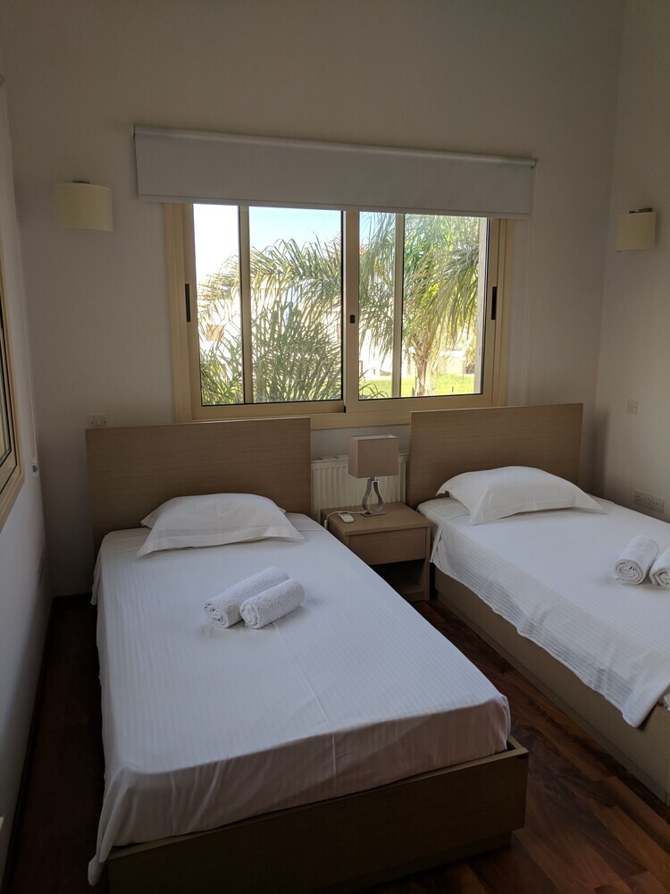 Anthorina Villa 9