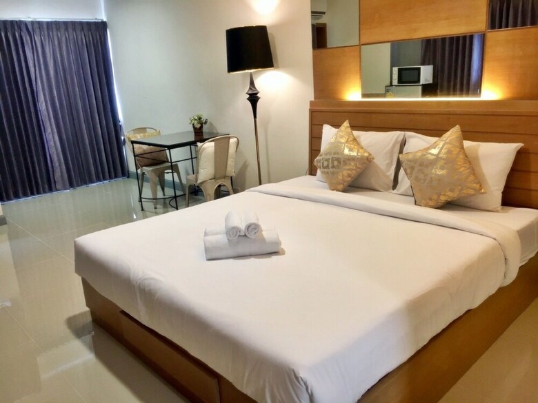 Hotel The Greenery Central Suites