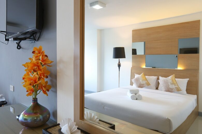 Hotel The Greenery Central Suites