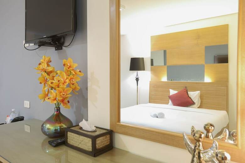 Hotel The Greenery Central Suites