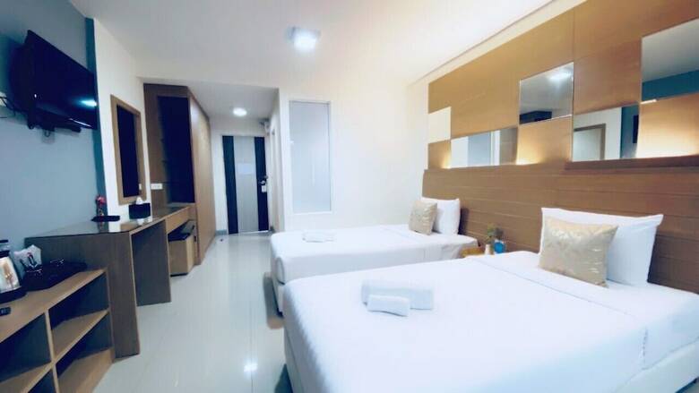Hotel The Greenery Central Suites