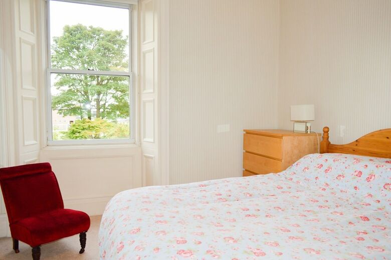 3 Bedroom Family Home With Garden
