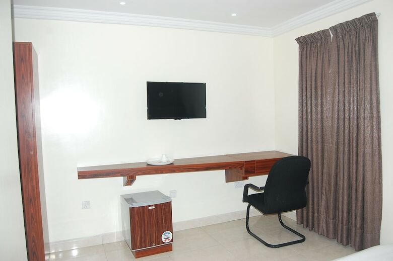 Serena Hotels And Suites