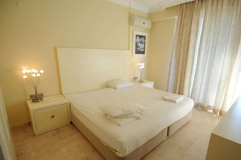 Hotel Gold City 3 Bedroom Villa 2